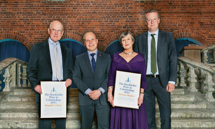 Kriminologerna Ronald V. Clarke och Patricia Mayhew tilldelas Stockholmspriset i kriminologi 2015 Kriminologerna Ronald V. Clarke och Patricia Mayhew tilldelas Stockholmspriset i kriminologi 2015